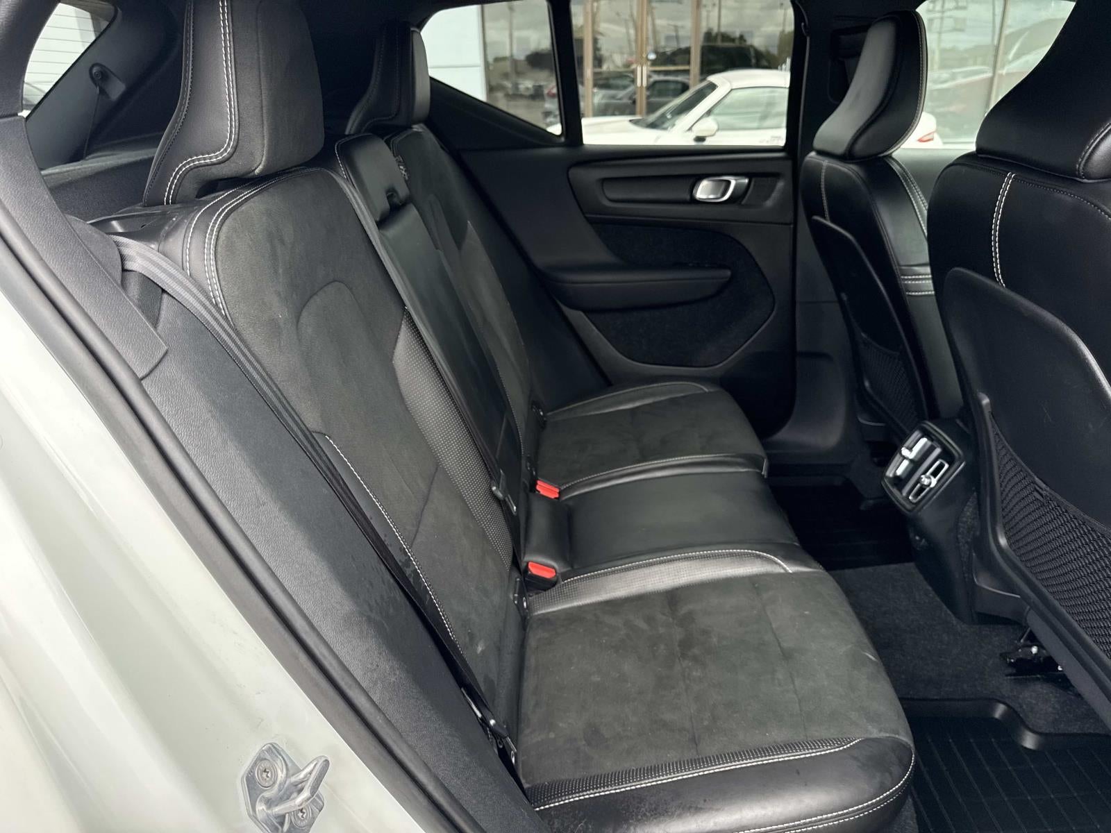 2019 Volvo XC40 T4 FWD R-Design