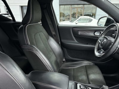 2019 Volvo XC40 T4 FWD R-Design