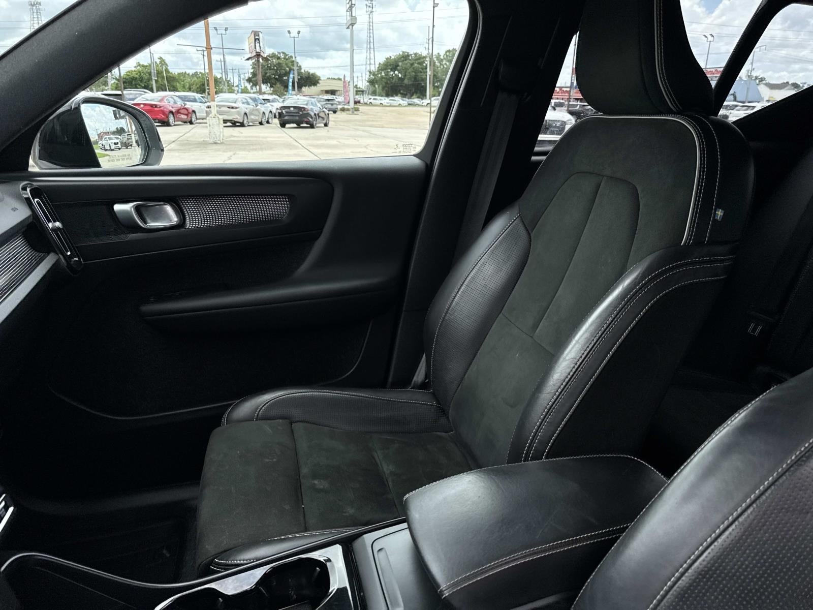 2019 Volvo XC40 T4 FWD R-Design