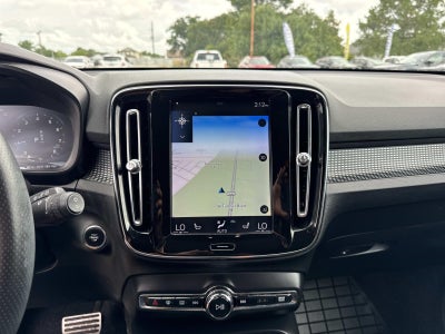 2019 Volvo XC40 T4 FWD R-Design